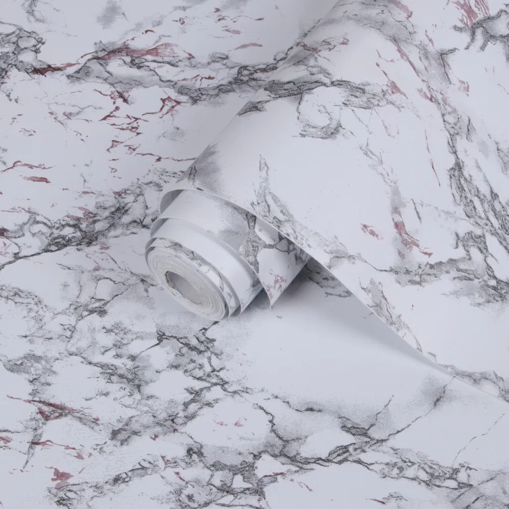 วอลล์เปเปอร์แบบมีกาวในตัวช่วยลดความยุ่งยากในการตกแต่งภายในได้อย่างไร?