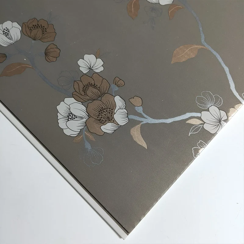 แผงเพดานพีวีซีปั๊มร้อนช่วยปรับปรุงการออกแบบภายในและความทนทานได้อย่างไร